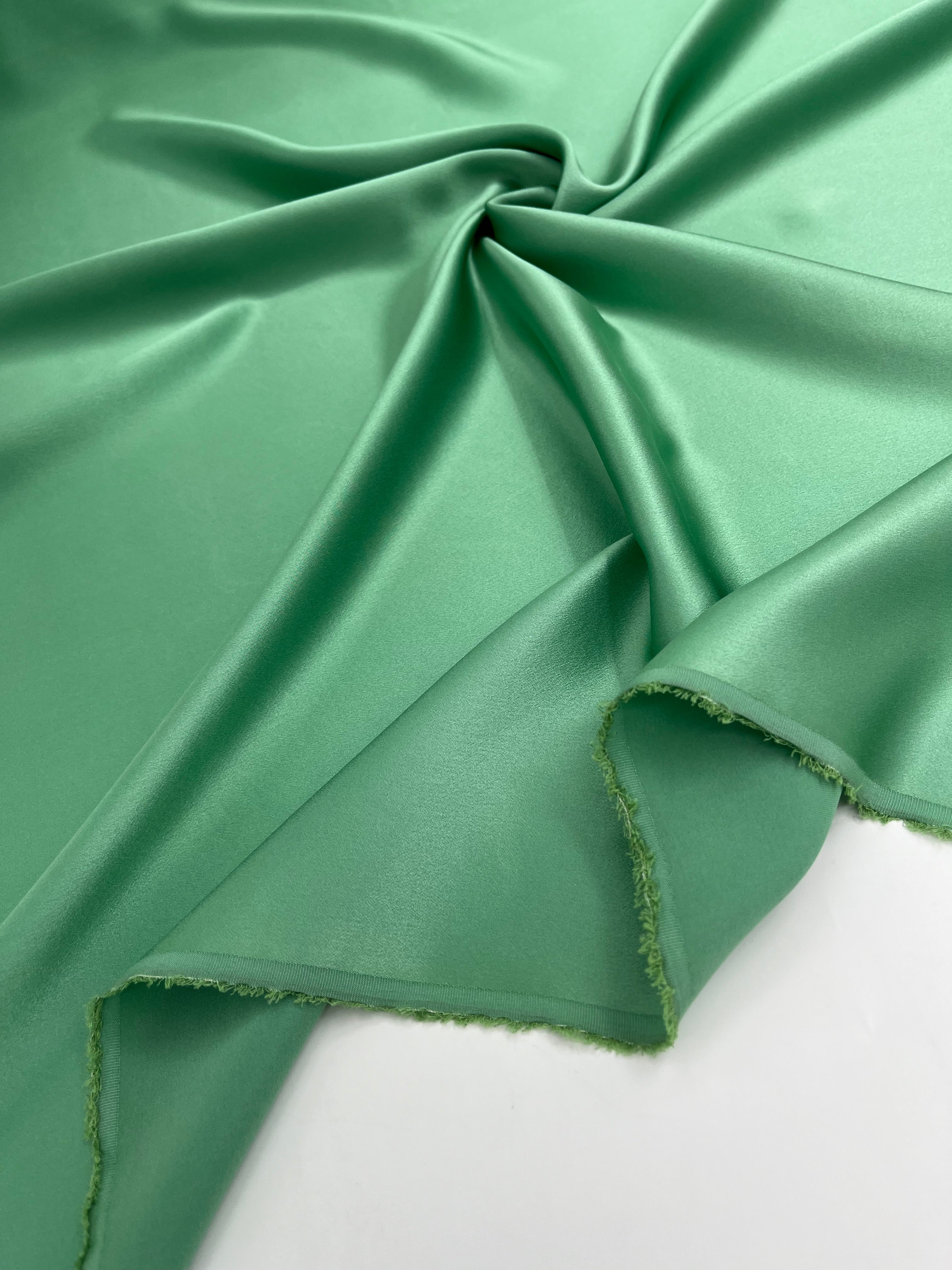 Spearmint Green Satin Pure Silk, Silk By The Yard, Silk Chiffon, Mulberry Silk, Silk Yardage, Heavy Weight Silk, Luxury Silk Fabric. 23 mm/ 135 cm width.