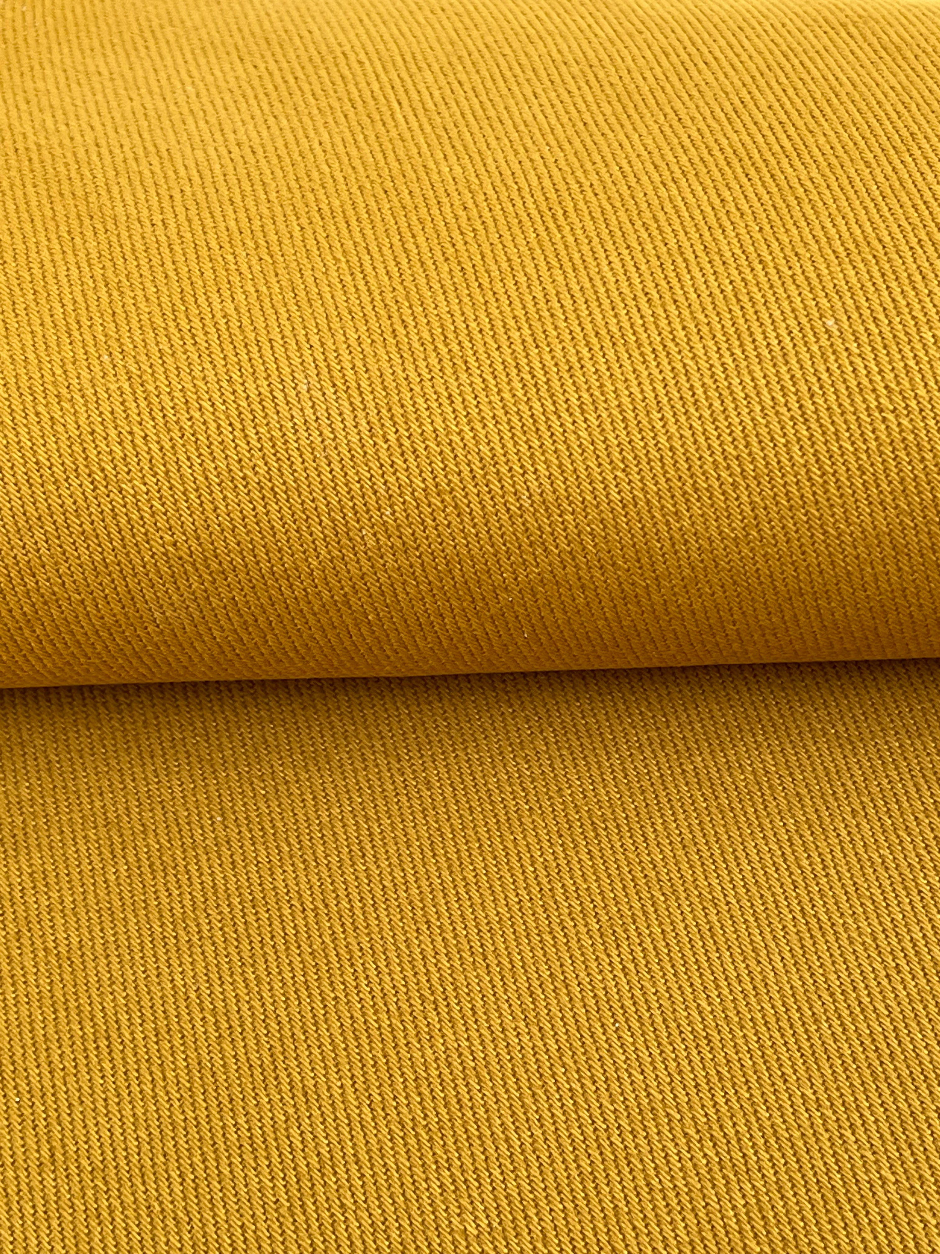 Tissu en coton épais adouci jaune moutarde par cour 400/m2 - Rembourrage de style français - Tissus d'ameublement naturels. %100 Coton - 150 cm de largeur. Gabardine de coton.