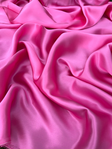 Soie pure satin rose fuschia, soie par cour, mousseline de soie, soie de mûrier, yardage de soie, soie lourde, tissu de soie de luxe. 16 mm/ 135 cm de largeur.