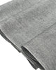 Rembourrage luxueux en soie gris argenté pour tête de lit ottoman, tissus d'intérieur pour textiles de maison : housses d'oreiller, motifs inspirés du kimono, motifs en filigrane.