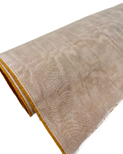 Rembourrage luxueux en soie beige pastel pour tête de lit ottoman, tissus d'intérieur pour textiles de maison : housses d'oreiller, motifs inspirés du kimono, motifs en filigrane.