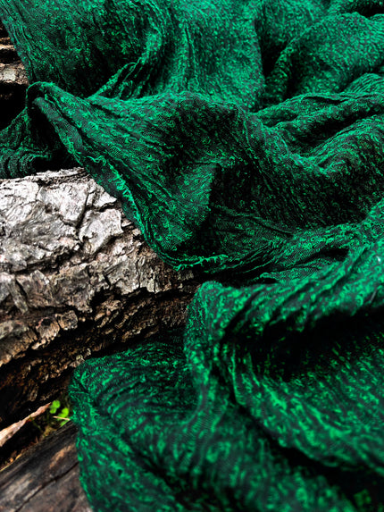 Tissu en lin vert par cour, tissu en coton biologique, tissus naturels semi-transparents texturés.