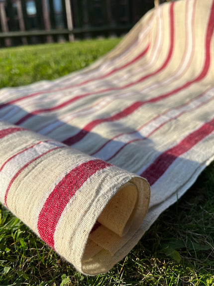 Lin rustique à coutil étroit avec rayures blanches bleu indigo, décor de ferme en lin vintage, tissu antique des années 60.