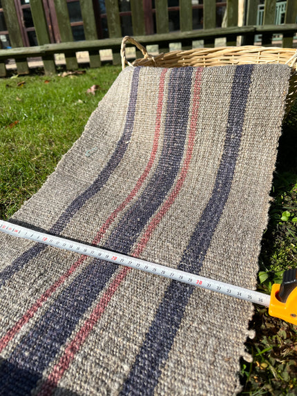 Lin rustique à coutil étroit avec rayures blanches bleu indigo, décor de ferme en lin vintage, tissu antique des années 60.